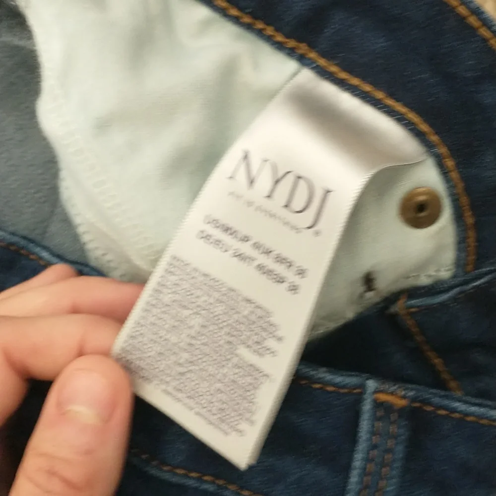 NYDJ Barbara Bootcut Jeans Size 4 - Picture 9 of 14